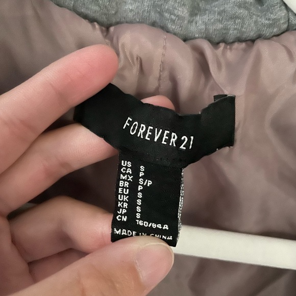 Mauve bomber jacket with hood - Picture 2 of 3